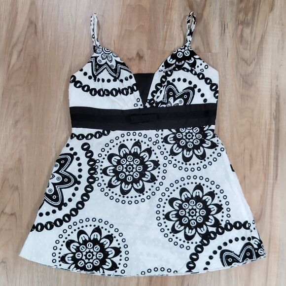 🔺️A. Byer Black & White Mandala Dotted Swiss Sleeveless Top Small - Picture 1 of 9